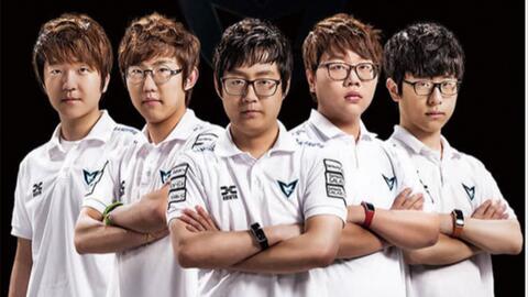 外媒LeagueOnLock在油管频道发布了2023年LPL春季赛战队排名