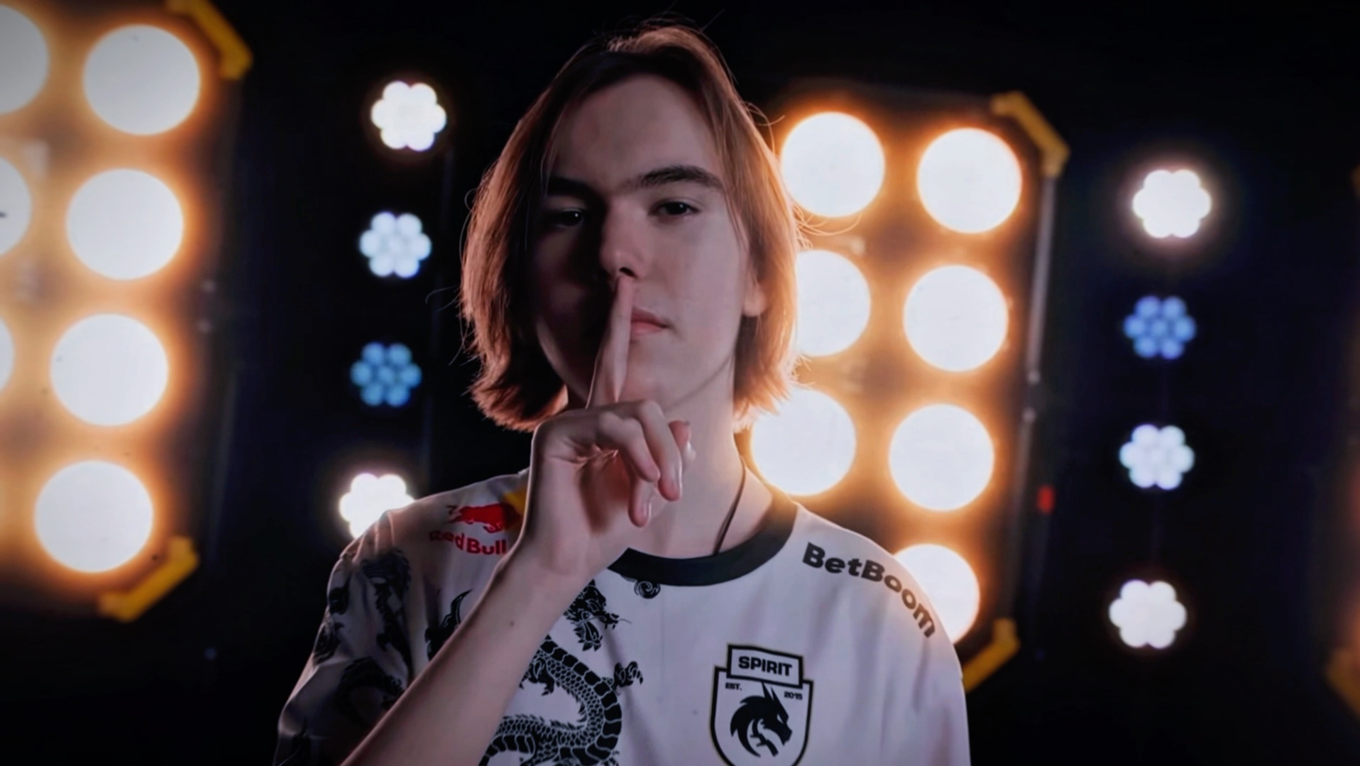 fear ： ＂在天赋方面， Jambo 绝对是前三名的AWP＂