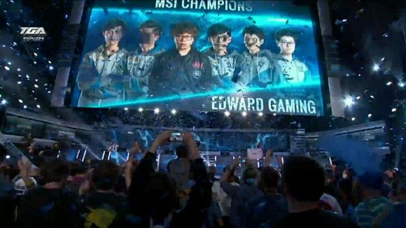 【赛前预告】2020KPL秋季赛11.15赛程，TTG vs DYG，eStarPro vs Hero久竞，QGhappy vs EDG.M