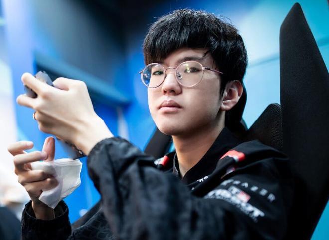 Imperial Esports 赢得了在航空母舰上举行的 2025 年 Circuito FERJEE